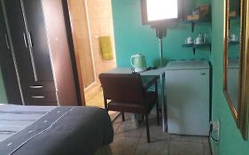 Diphororo Guest House